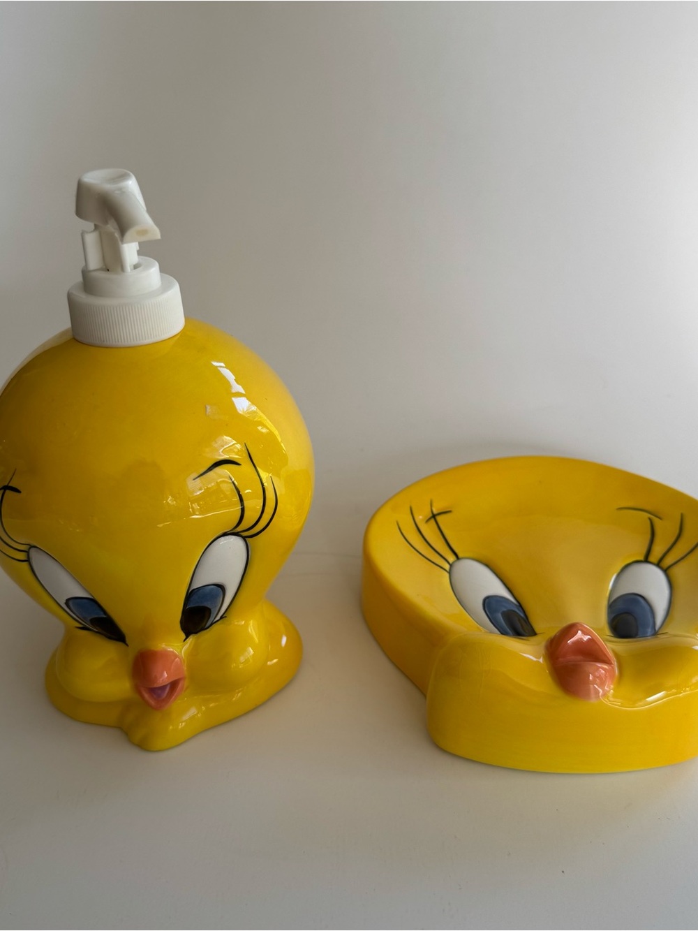 Vintage Looney Tunes Tweety Bird Ceramic Bathroom Set - Soap Dispenser & Dish